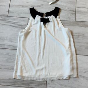 Iz Byer Black and White Sleeveless Blouse
